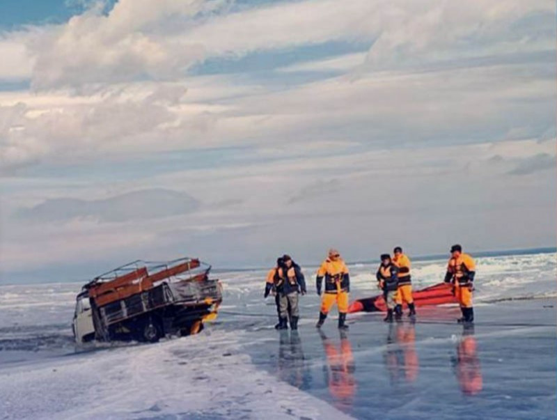 Мөсөн дээгүүр явган явах, авто тээвэр хийхгүй байхыг онцгойлон анхааруулж байна